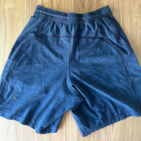 Lululemon men’s shorts - Picture 2 of 3